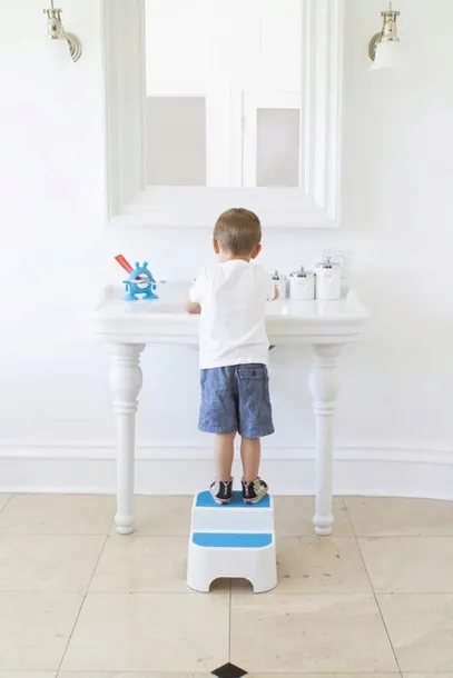 podest-7489-bialy-wysokosc-23-cm