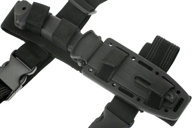 noz-turystyczny-gerber-material-glowni-stal