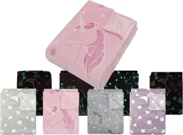 koc-swiecacy-w-ciemnosci-160x120cm-rozowy-wzor-jednorozec-miekki