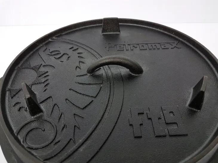 garnek-zeliwny-z-plaskim-dnem-petromax-dutch-oven-ft9-t-black-waga-z-opakowaniem-10-05-kg