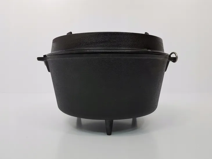 garnek-zeliwny-z-plaskim-dnem-petromax-dutch-oven-ft9-t-black-kod-producenta-1644070