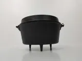 garnek-zeliwny-z-plaskim-dnem-petromax-dutch-oven-ft9-t-black-rodzaj-stojacy-pojemnosc-9-l
