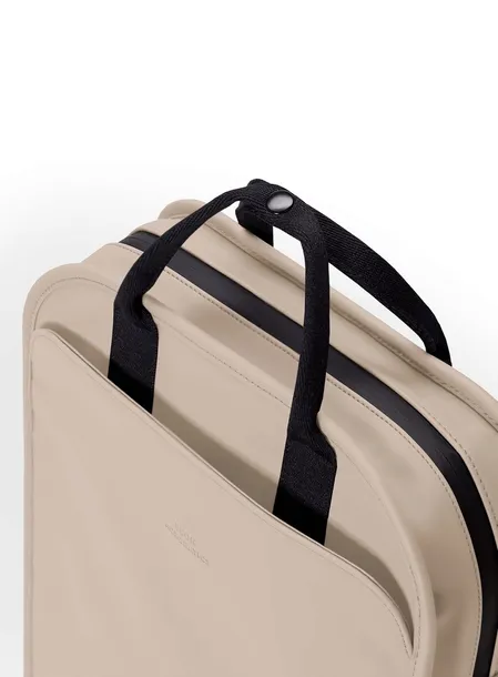 plecak-miejski-ucon-acrobatics-alison-mini-backpack-lotus-nude-cechy-dodatkowe-na-zamek
