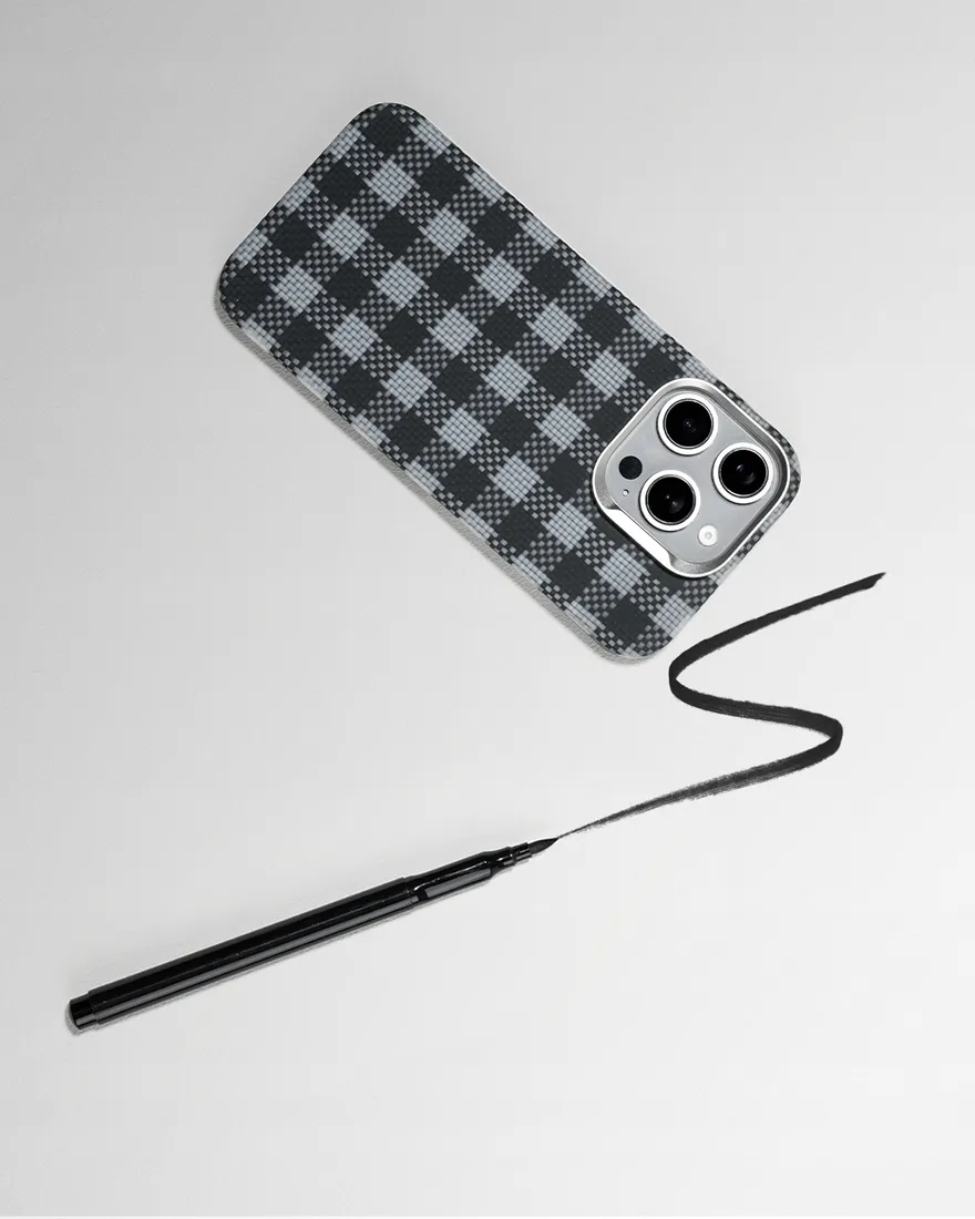 plecki-benks-do-apple-iphone-16-pro-max-czerwony