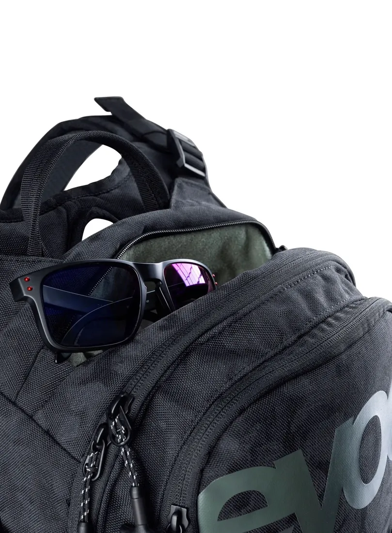 plecak-evoc-trail-builder-35-l-czarny