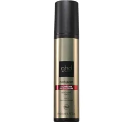 ghd-coloriertes-haar-termoochronny-spray-stosowany-podczas-uzywania-prostow