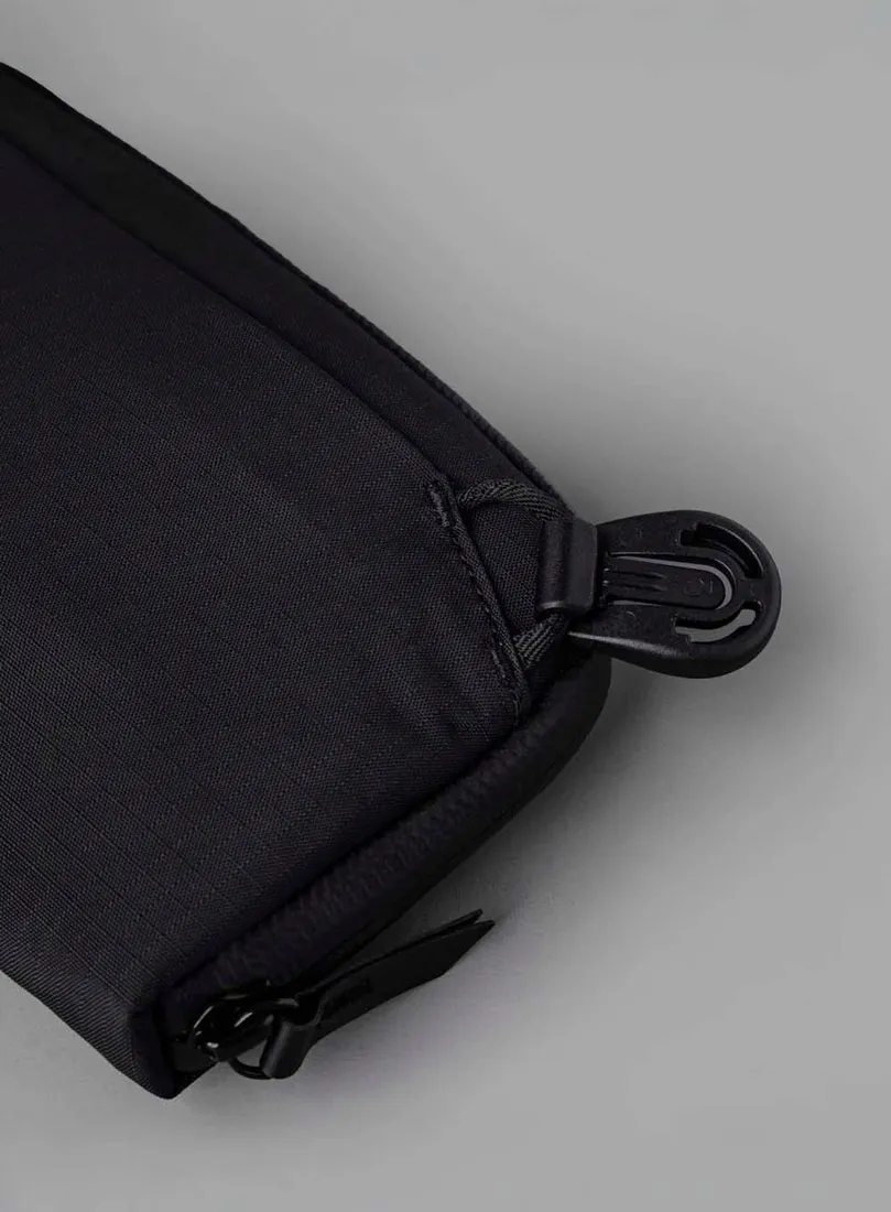 organizer-ma-elektronike-alpaka-flight-pouch-black-wysokosc-11-5-cm