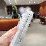 hzlfczl-etui-silikonowe-do-iphone-16-bezbarwno-rozowe-zawieszka-dudu-bubu-kolor-bezbarwny