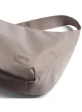 bellroy-torebka-nylon-bezowy-zapiecie-zamek