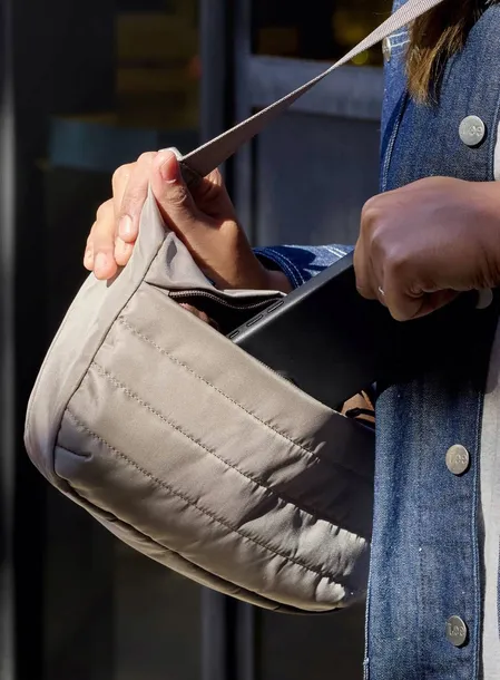 bellroy-torebka-nylon-bezowy-nazwa-koloru-producenta-fawn