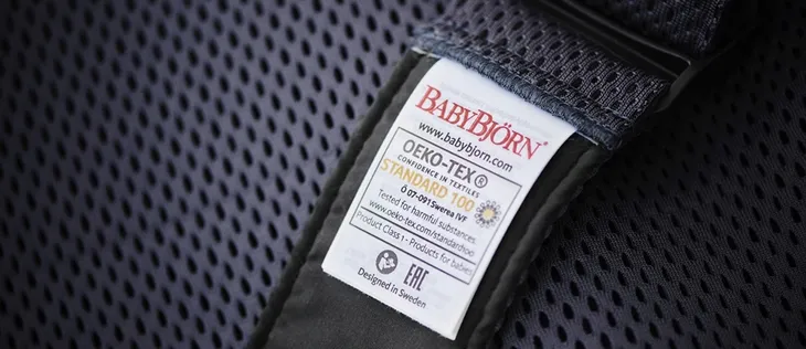 babybjorn-mini-3d-mesh-male-nosidelko-dla-dzieci-ciemny-niebieski-wiek-dziecka-24-mies