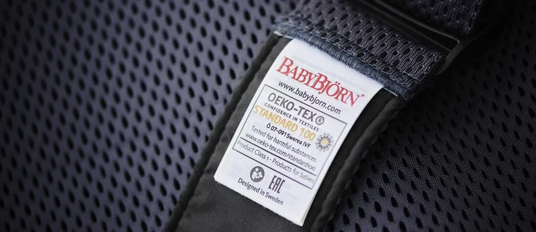 babybjorn-mini-3d-mesh-male-nosidelko-dla-dzieci-ciemny-niebieski-rodzaj-nosidla-miekkie