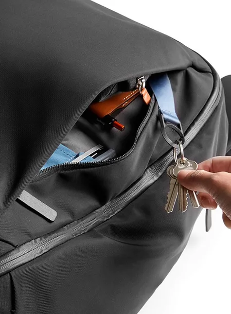 bellroy-plecak-miejski-czarny-zapiecie-zamek