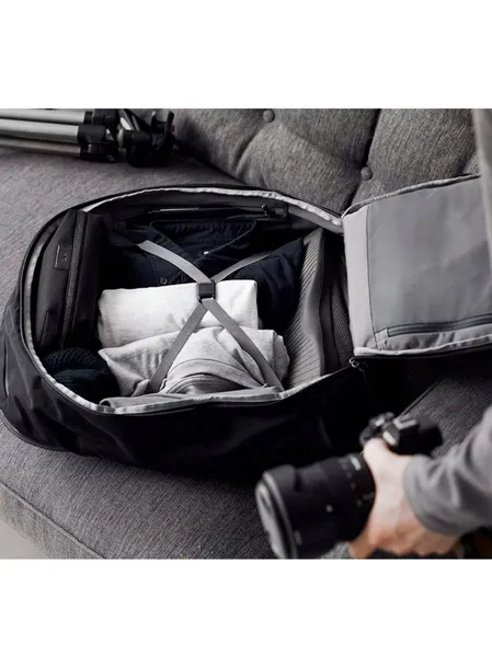 bellroy-plecak-miejski-czarny-model-transit-backpack-plus