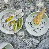 elodie-details-zestaw-silikonowy-talerzyk-i-sztucce-blue-garden-material-wykonania-silikon