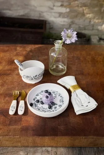 elodie-details-zestaw-silikonowy-talerzyk-i-sztucce-garden-leo-toile-waga-z-opakowaniem-300-kg