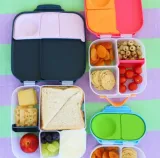 b-box-mini-lunchbox-z-uchwytem-do-przenoszenia-strawberry-wysokosc-produktu-6-7-cm