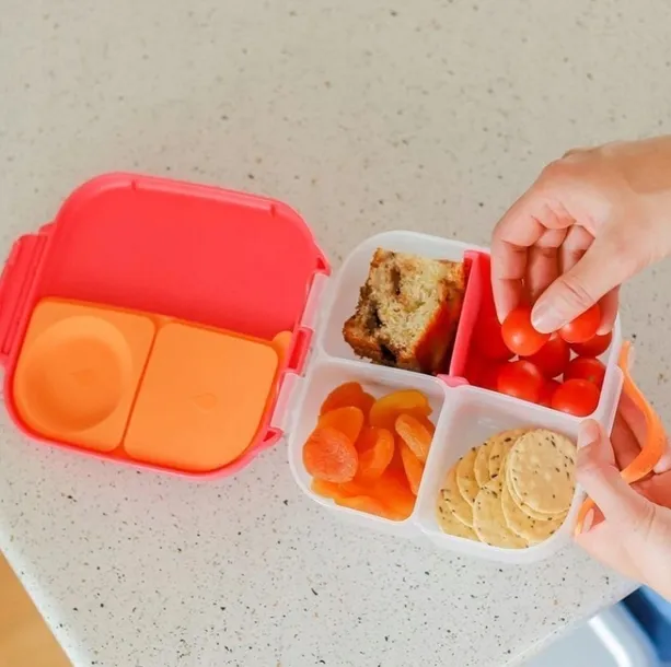b-box-mini-lunchbox-z-uchwytem-do-przenoszenia-strawberry-szerokosc-produktu-17-cm