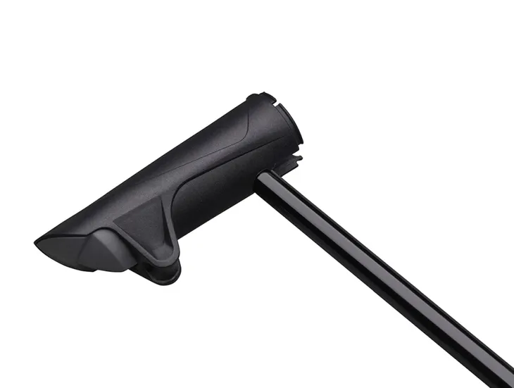 pompka-rowerowa-pro-mini-performance-xl-manometr-alu-czarna-material-dominujacy-aluminium