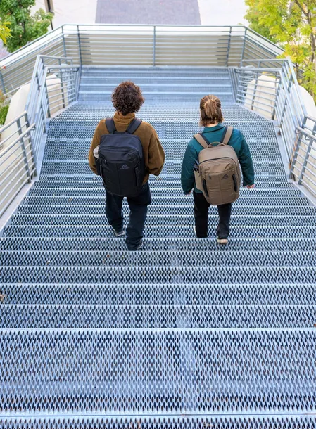 plecak-gregory-border-30-20-40-l-czarny-liczba-komor-2