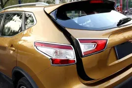 chrom-listwy-ozdobne-lamp-tylnych-nissan-qashqai