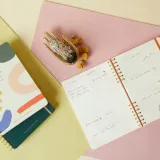 notatnik-designworks-ink-guided-wellness-journal-come-as-you-are-okladka-twarda