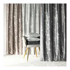 zaslona-gotowa-na-tasmie-140x250-jasnoszara-ze-srebrnym-wzorem-zabki-tunel