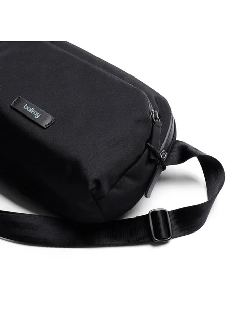 torba-na-ramie-bellroy-transit-sling-5-l-black-material-dominujacy-poliester