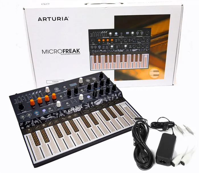 arturia-microfreak-syntezator-stacja-robocza-liczba-klawiszy-25