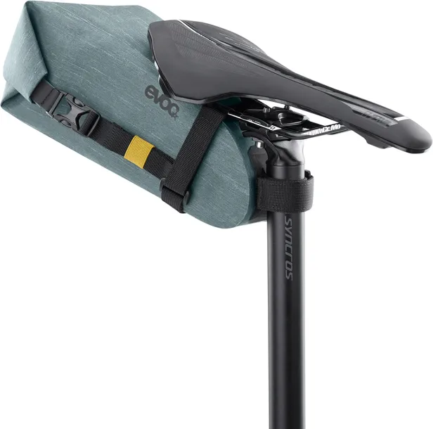 torba-podsiodlowa-evoc-seat-pack-wp-2-steel-zapiecie-rolowane-z-klamra