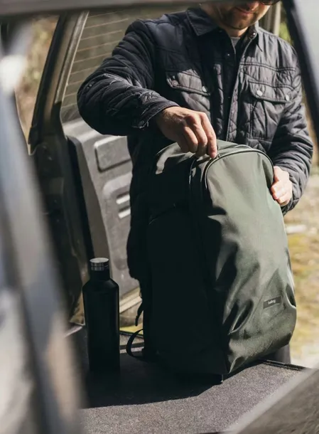 plecak-miejski-bellroy-transit-workpack-pro-28-olive-liczba-komor-2