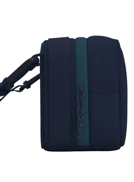 torba-saszetka-na-ramie-cabinzero-tech-pouch-25-l-blue-shimmer-material-dominujacy-nylon