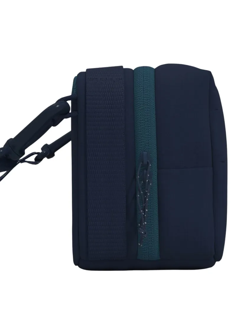 cabinzero-saszetka-na-ramie-tech-pouch-niebieski
