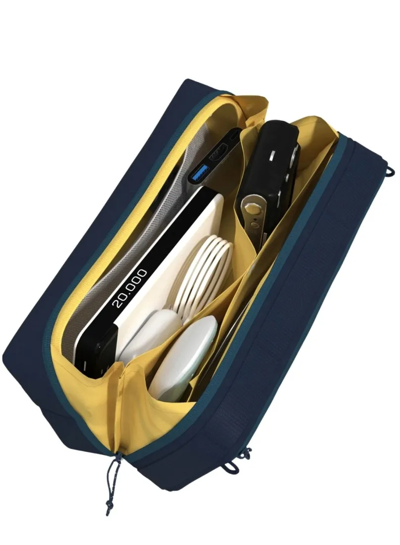 torba-saszetka-na-ramie-cabinzero-tech-pouch-25-l-blue-shimmer-plec-produkt-uniseks