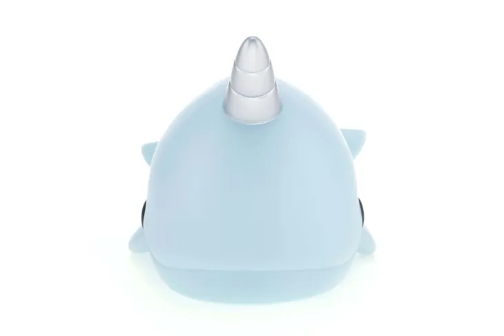 lampka-nocna-na-baterie-dhink-narwal-sky-blue-waga-z-opakowaniem-1-kg
