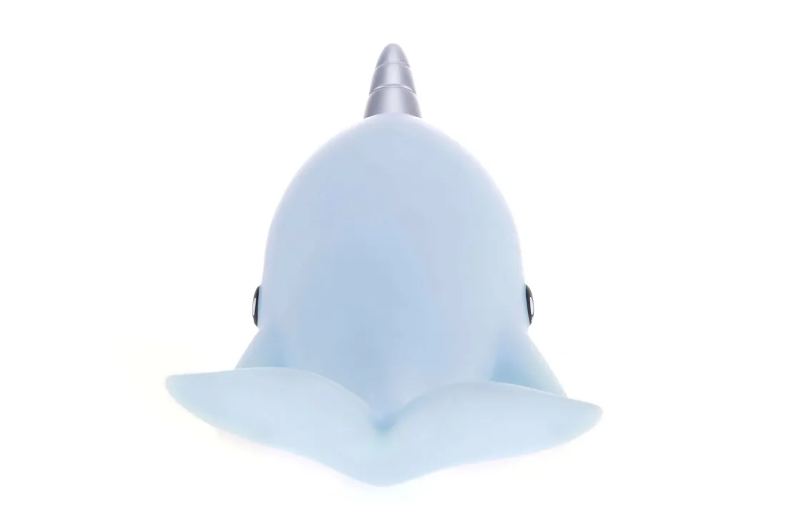 lampka-nocna-na-baterie-dhink-narwal-sky-blue-plec-brak-informacji