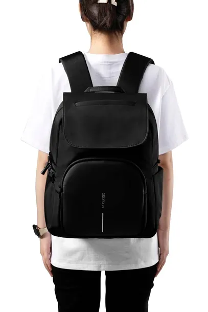 plecak-miejski-antykradziezowy-xd-design-soft-daypack-black-waga-z-opakowaniem-1-49-kg-kolor-czarny