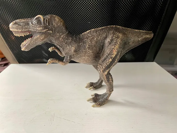 schleich-dinozaur-tyranozaur-14587-skala-1-24
