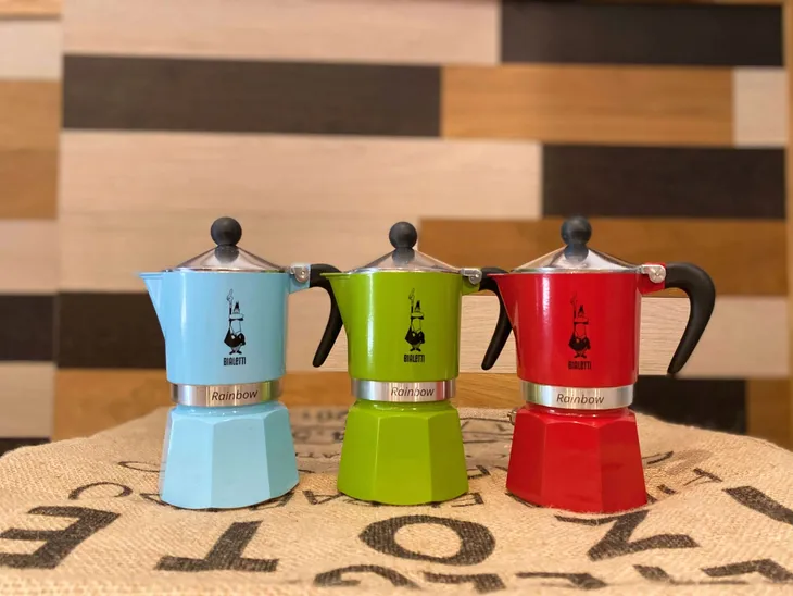 kawiarka-turystyczna-bialetti-rainbow-1tz-red-typ-klasyczna