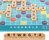 gra-planszowa-mattel-scrabble-wiek-gracza-8-11-lat