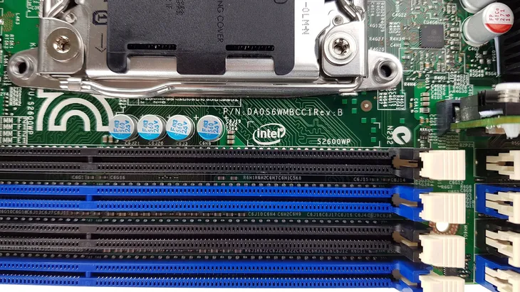 plyta-glowna-intel-s2600wp-2xlga2011-16xddr3-kod-producenta-s2600wp
