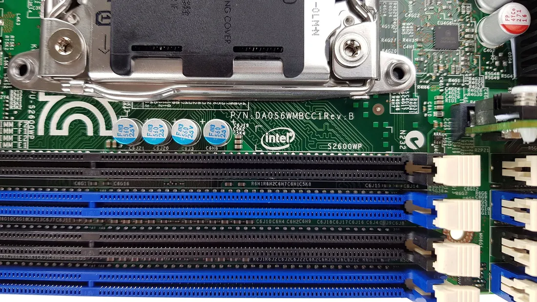 plyta-glowna-intel-s2600wp-intel-lga-2011