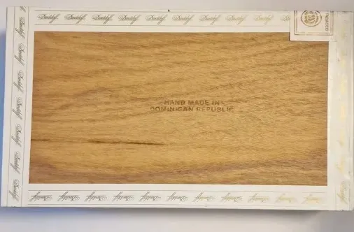 cygaro-davidoff-robusto-125-cm-kraj-pochodzenia-dominikana