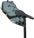 torba-podsiodlowa-evoc-seat-pack-boa-wp-8-steel-zapiecie-rolowane-z-klamra