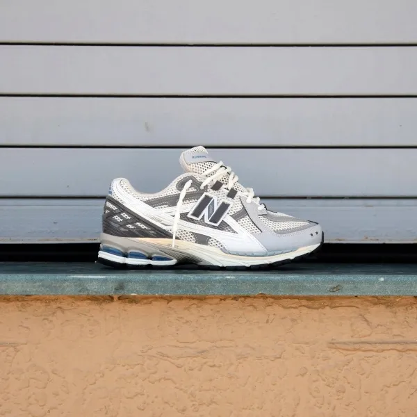 new-balance-sneakersy