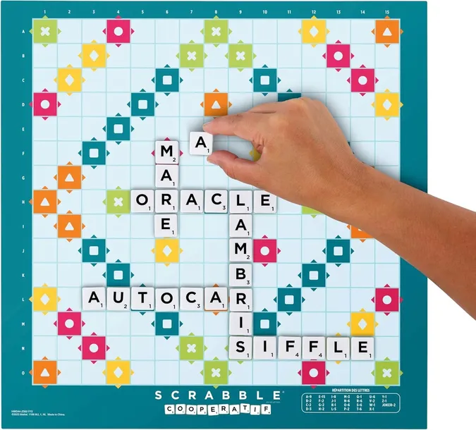gra-planszowa-mattel-scrabble-wiek-gracza-8-11-lat
