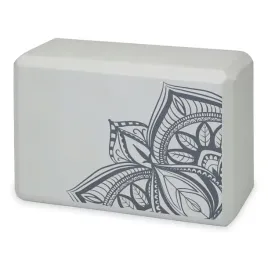 kostka-do-jogi-gaiam-z-pianki-szara-23x10x15-cm