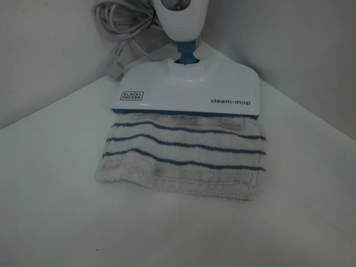 mop-parowy-blackanddecker-fsmh13e5-zasilanie-sieciowe