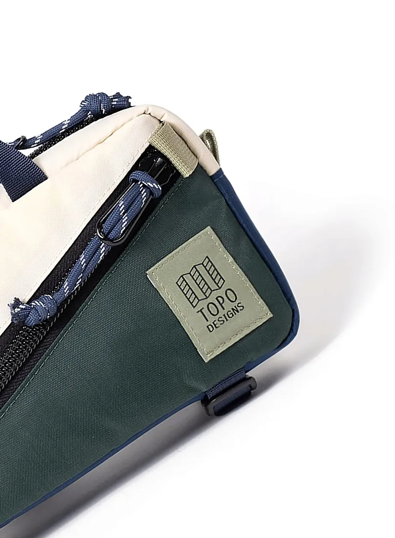 torebka-biodrowa-topo-designs-mini-quick-pack-forest-bone-white-plec-produkt-uniseks