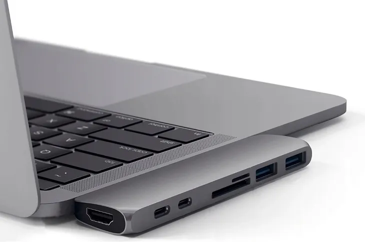 adapter-hub-7w1-usb-c-hdmi-4k-do-macbook-pro-air-producent-co2